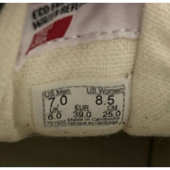 Vans Old Skool Leather Suede Sneaker - Picture 8 of 8